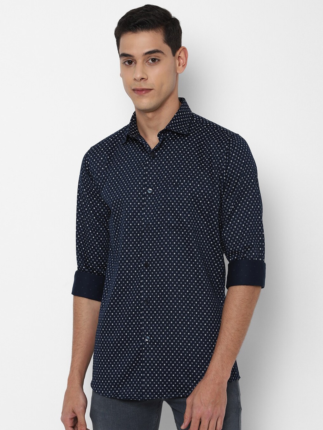 

Allen Solly Men Navy Blue Slim Fit Printed Pure Cotton Casual Shirt