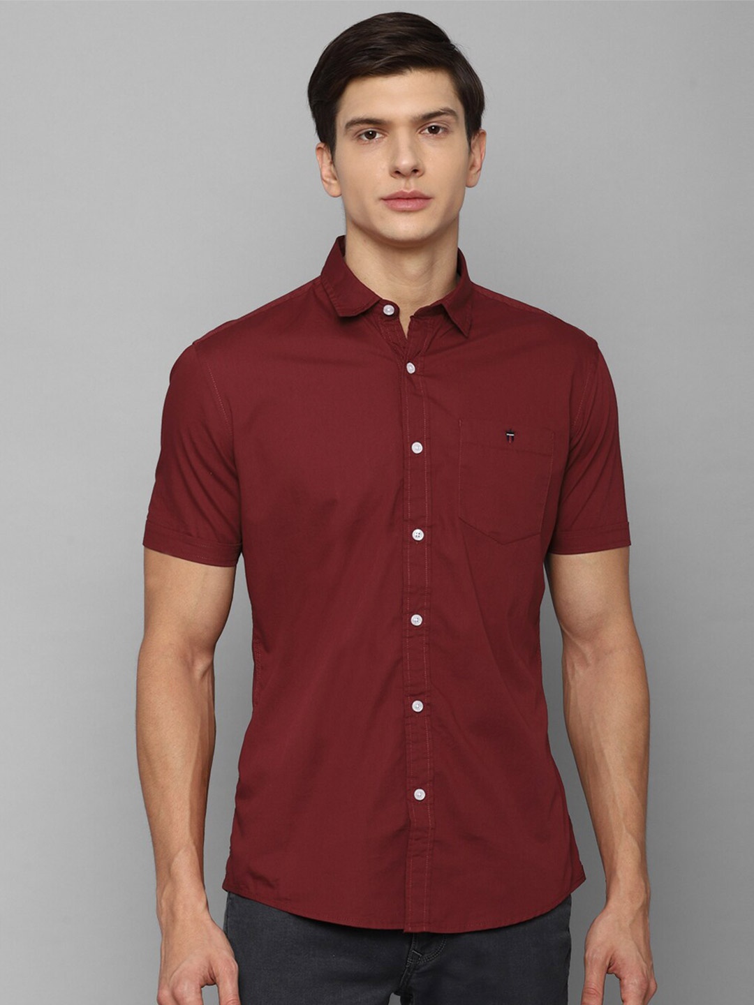 

Louis Philippe Jeans Men Maroon Solid Slim Fit Cotton Casual Shirt