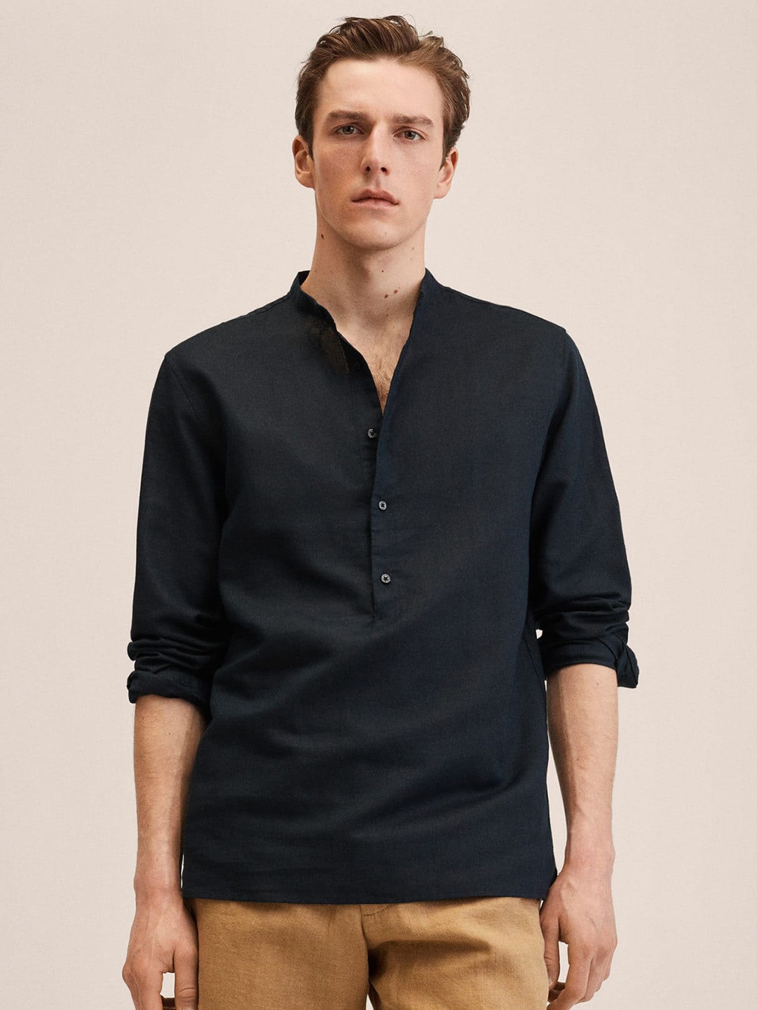 

MANGO MAN Black Solid Linen Cotton Casual Shirt