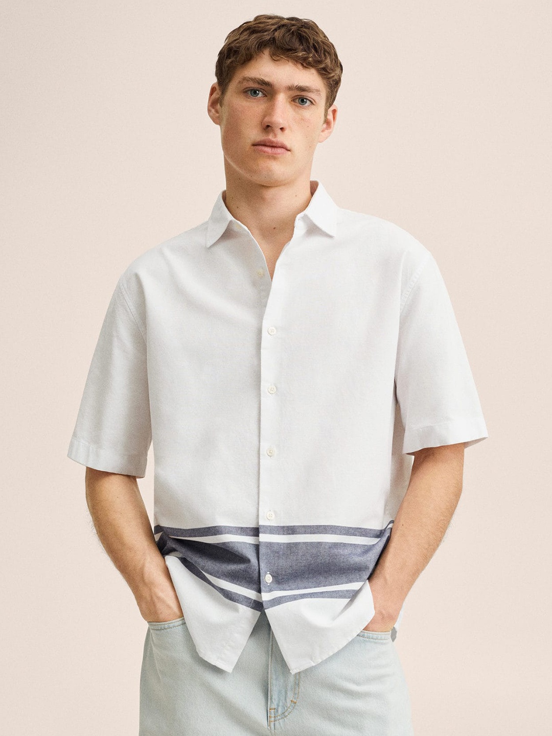 

MANGO MAN Men White Pure Cotton Striped Casual Shirt