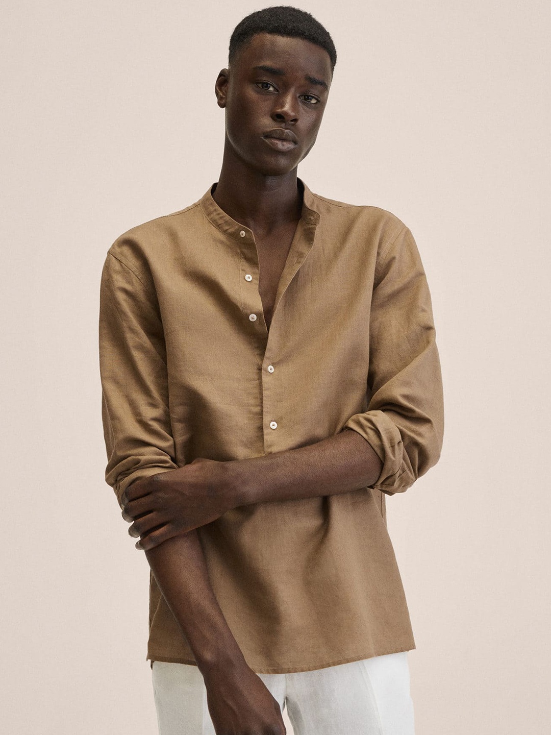 

MANGO MAN Men Brown Linen Cotton Solid Casual Shirt