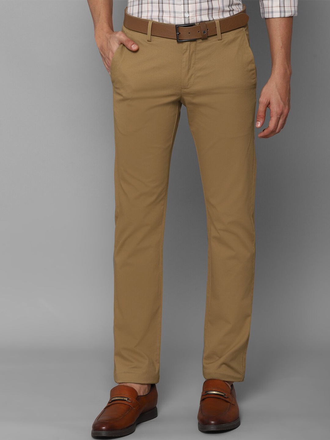 

Allen Solly Men Khaki Slim Fit Solid Cotton Trousers