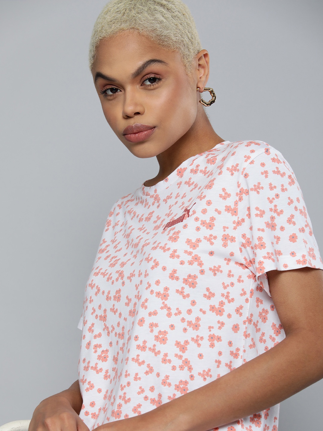 

Puma Women Peach-Coloured & White Floral Printed Essential T-shirt