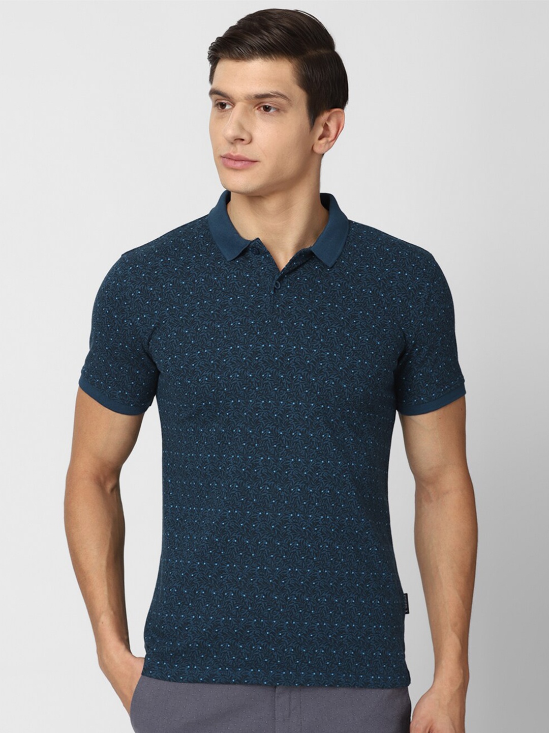 

V Dot Men Blue Printed Polo Collar Pure Cotton Slim Fit T-shirt