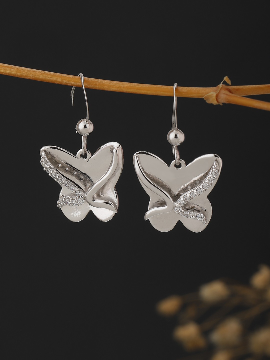 

Carlton London 925 Sterling Silver-Toned Contemporary Drop Earrings