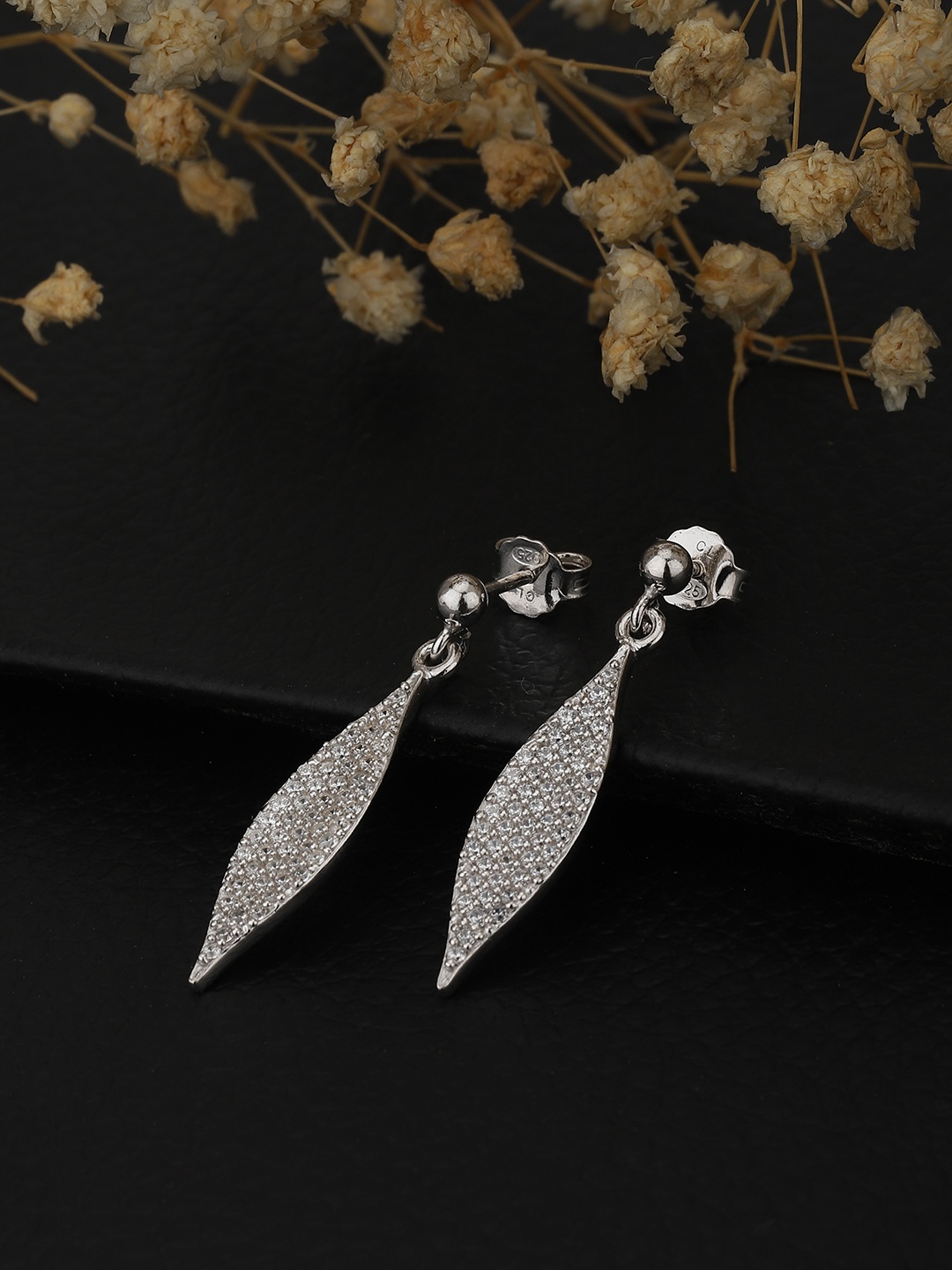 

Carlton London 925 Sterling Silver-Toned Leaf Shaped Drop Earrings