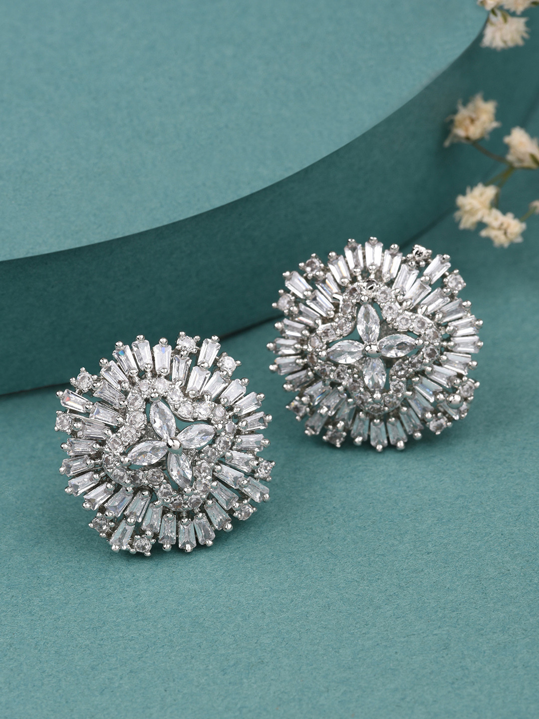 

Fida White Floral Studs Earrings