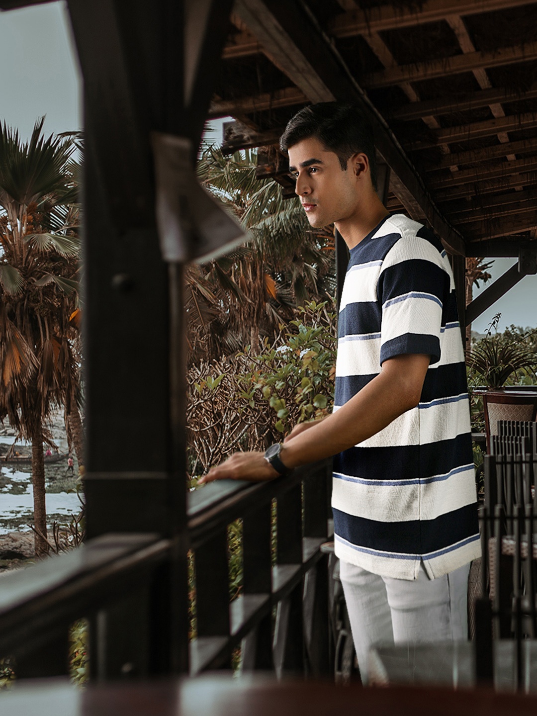 

MANGO MAN Navy Blue & Off White Striped Pure Cotton T-shirt