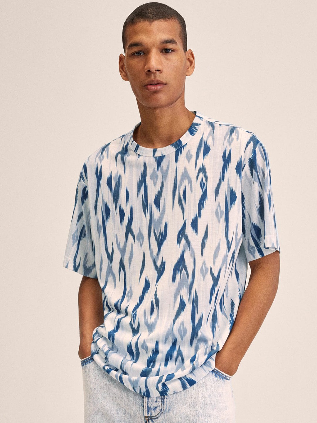

MANGO MAN White & Blue Abstract Print T-shirt