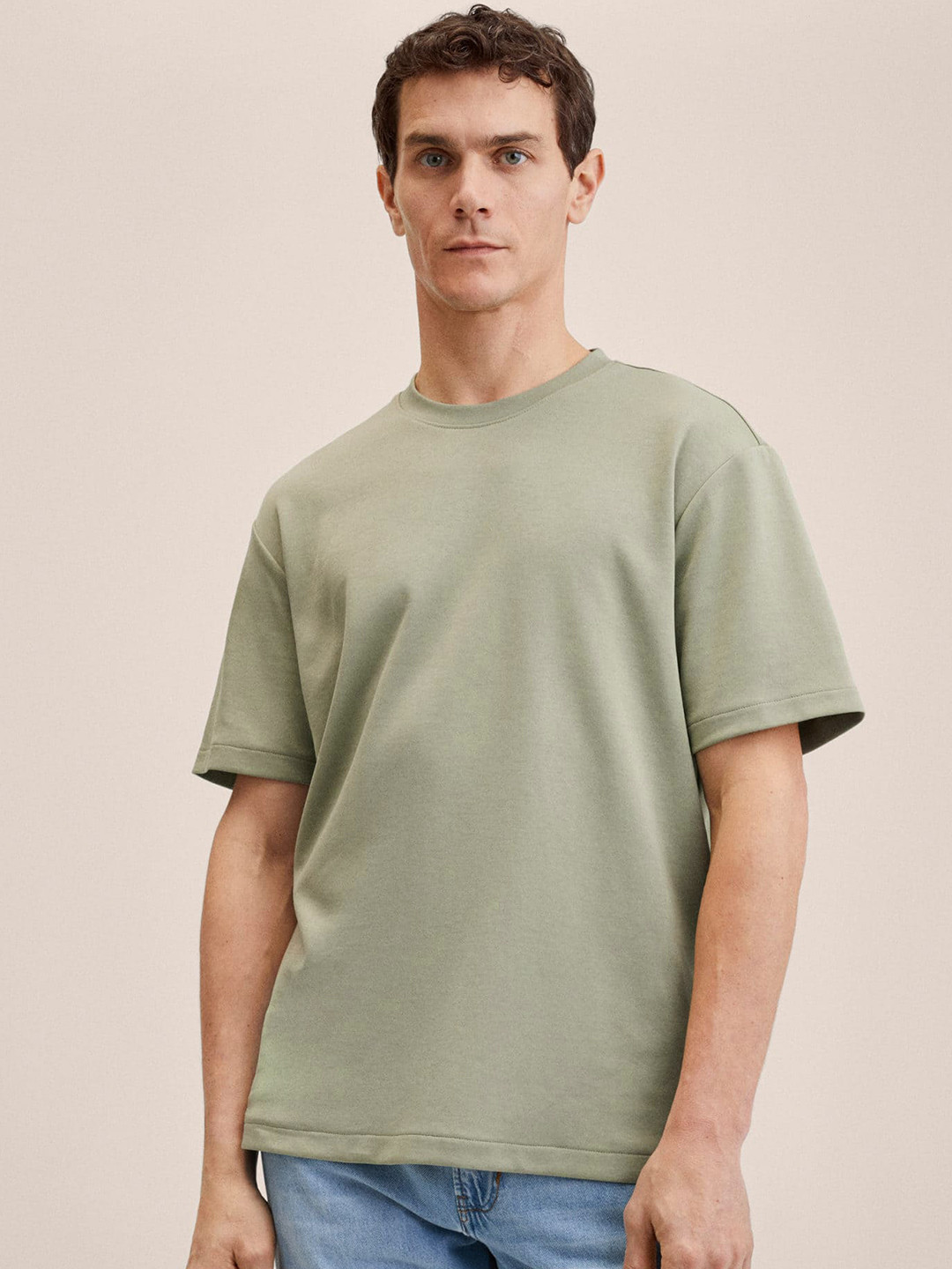 

MANGO MAN Olive Green Solid T-shirt