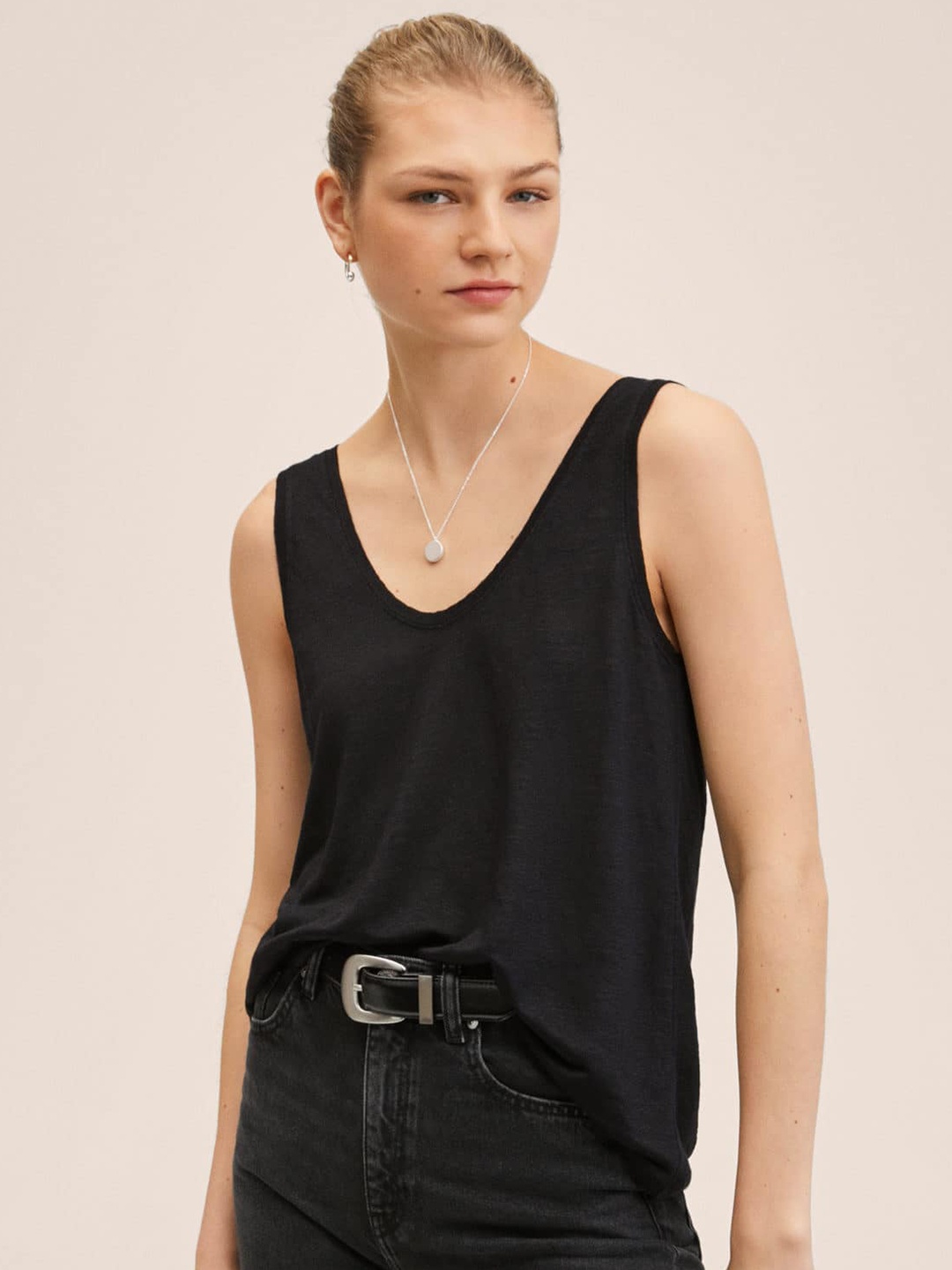 

MANGO Black Pure Linen Solid Top