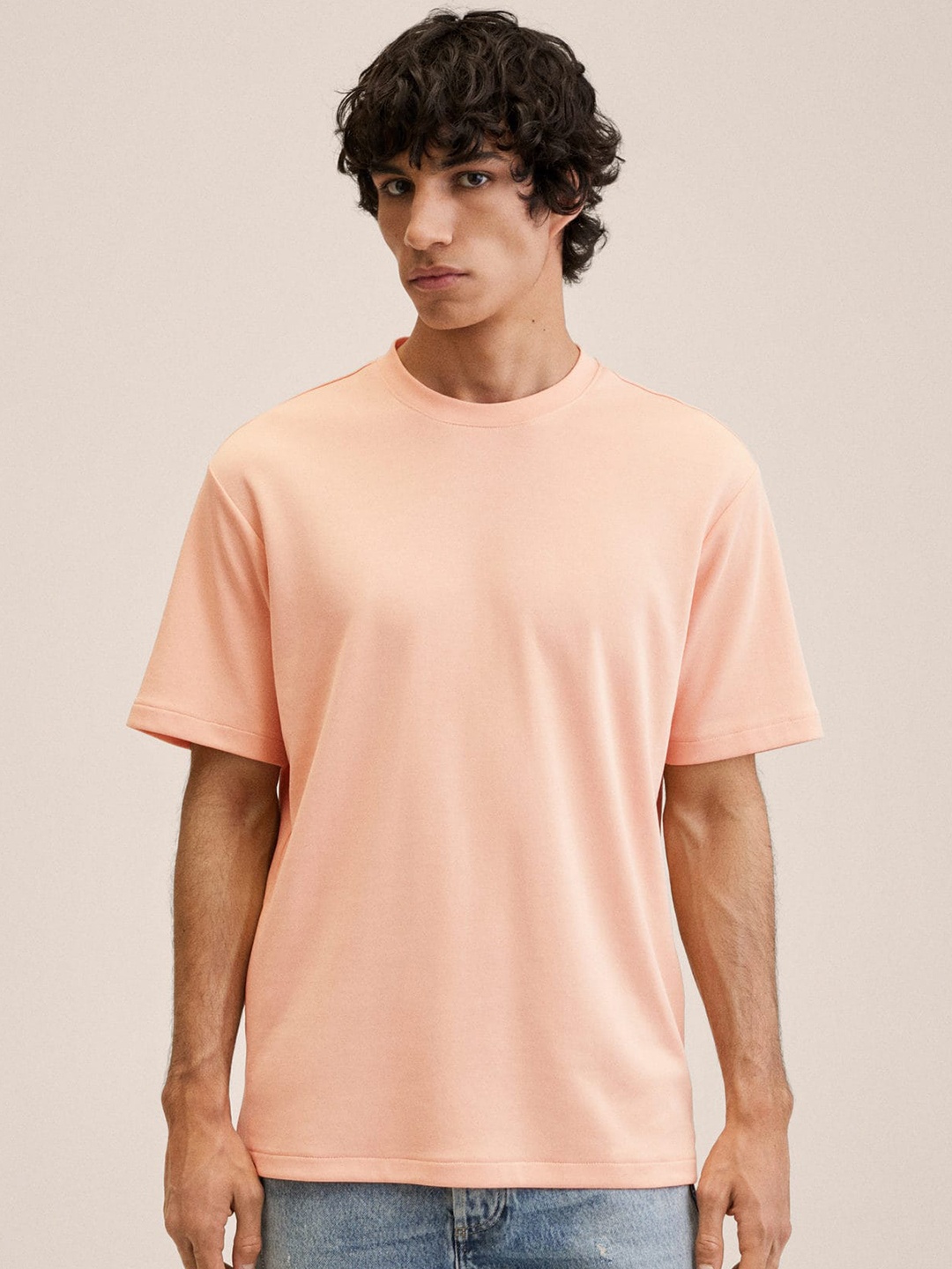 

MANGO MAN Peach-Coloured Solid T-shirt