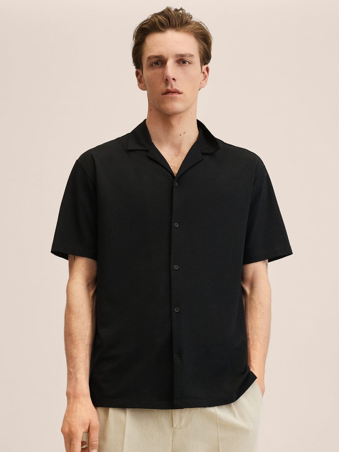 

MANGO MAN Black Solid Cuban Collar Casual Shirt