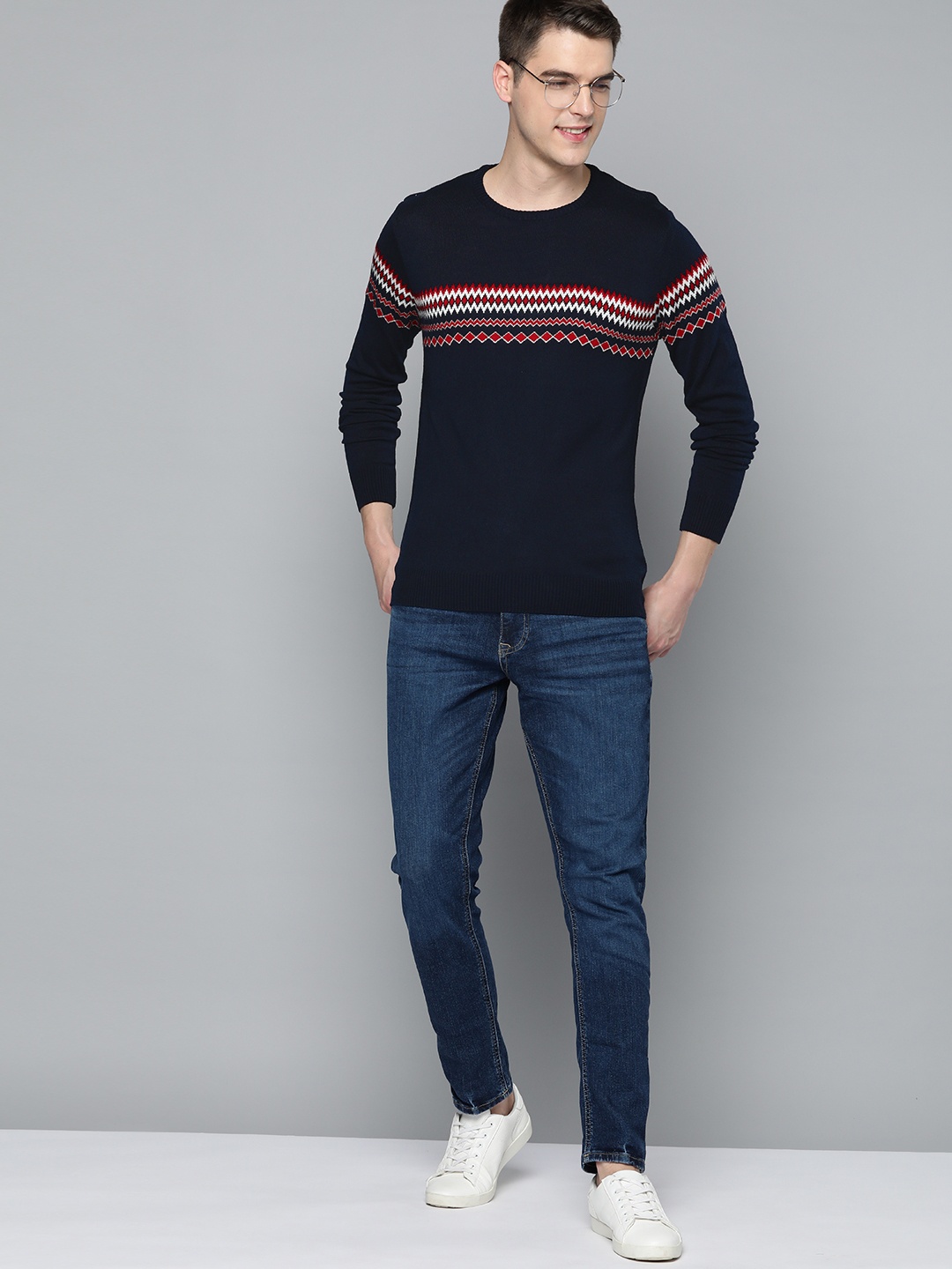 

Mast & Harbour Men Navy Blue & Red Self-Design Acrylic Chevron Pullover