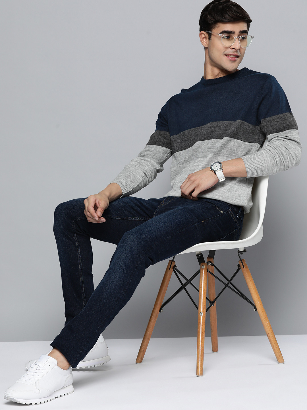 

Mast & Harbour Men Grey Melange & Navy Blue Colourblocked Pullover Sweater