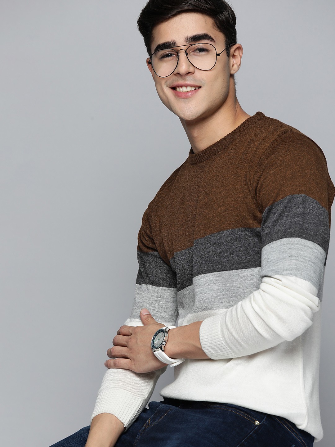 

Mast & Harbour Men Brown & White Colourblocked Pullover Sweater