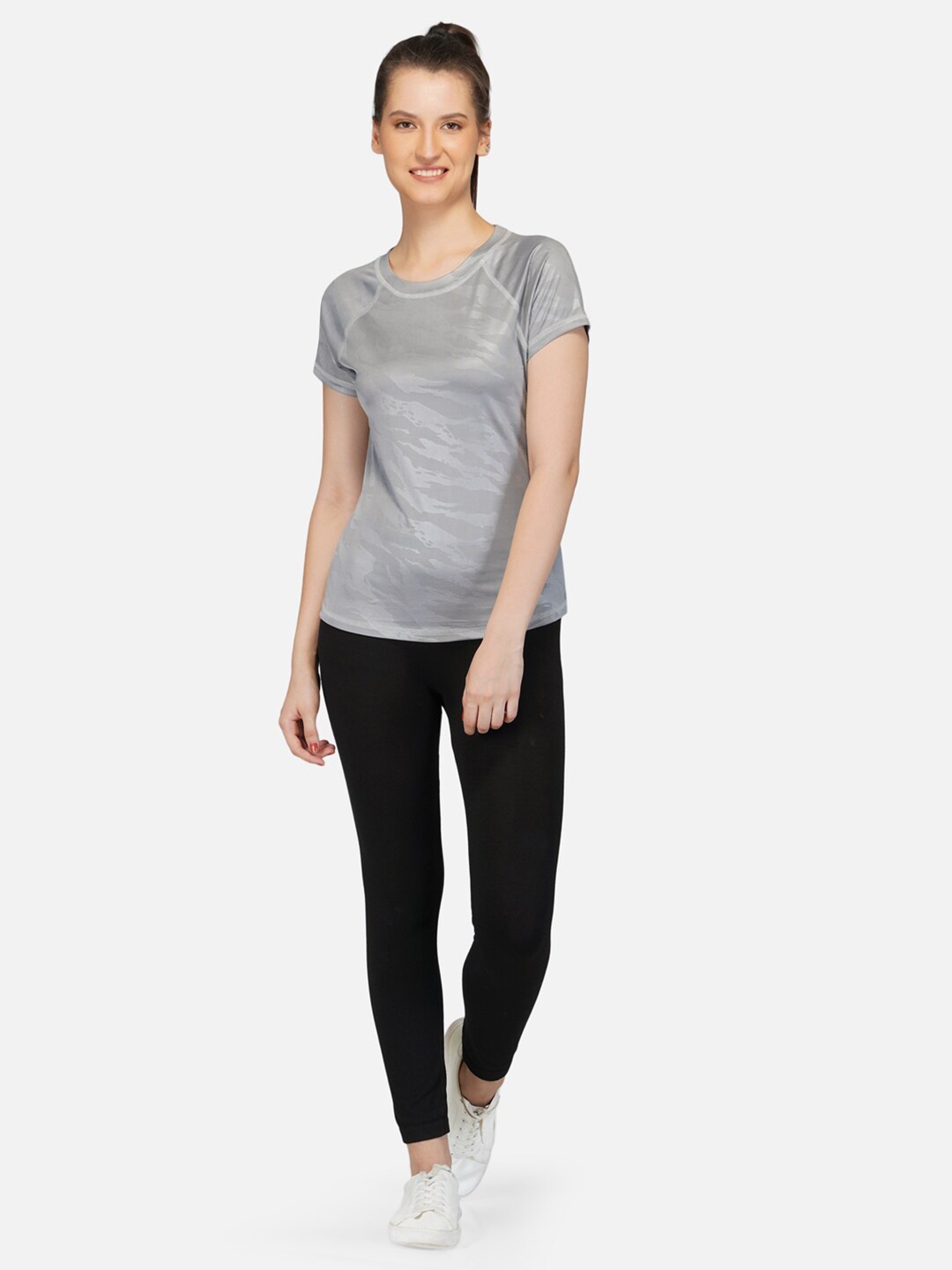 

IMPERATIVE Women Grey Solid Raglan Sleeved T-shirt