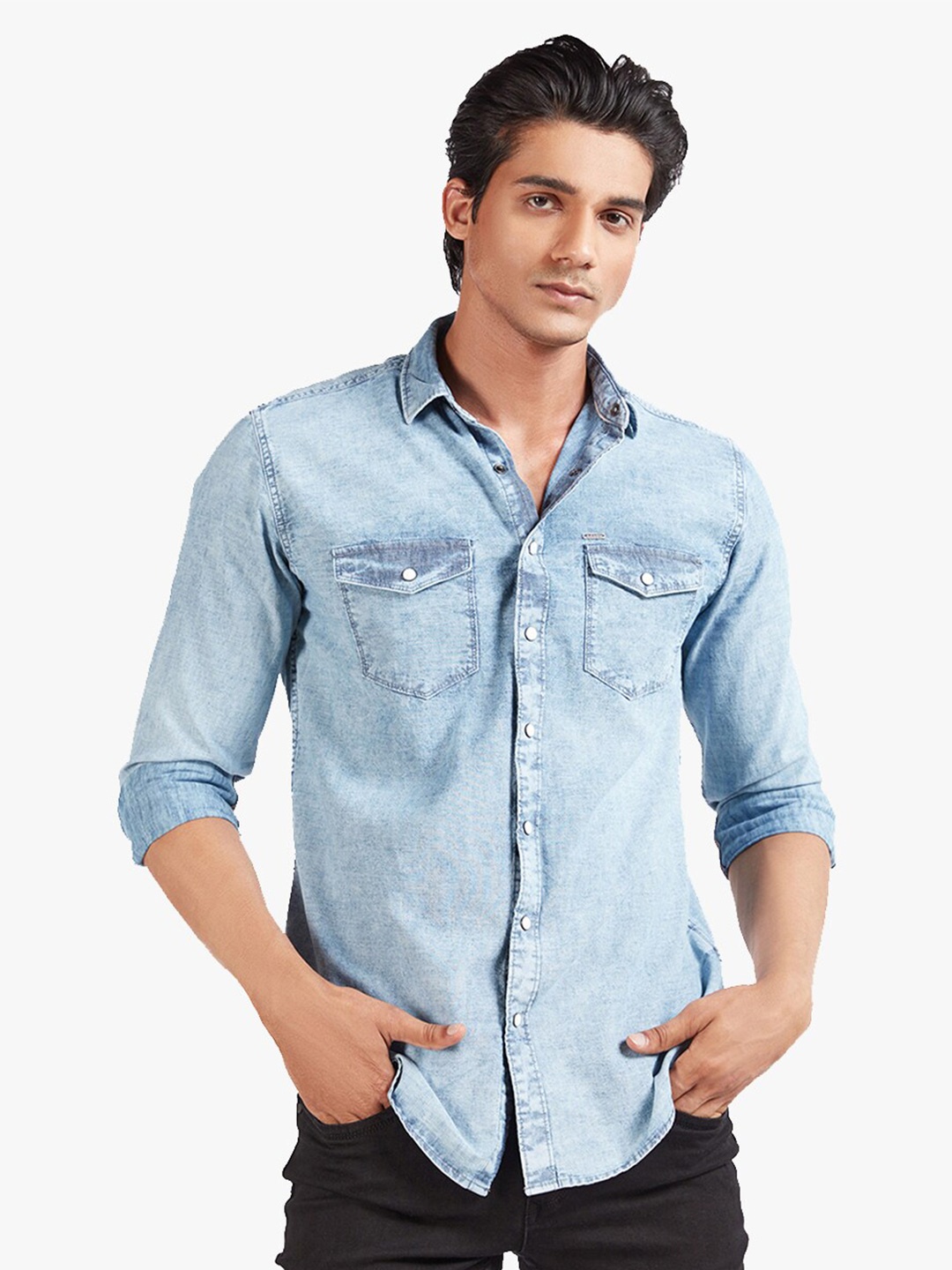 

Blue Buddha Men Blue Faded Cotton Casual Shirt