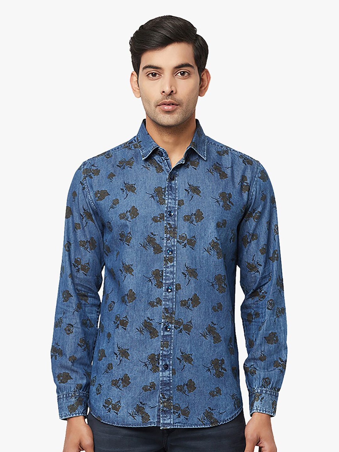 

Blue Buddha Men Blue Floral Printed Casual Shirt