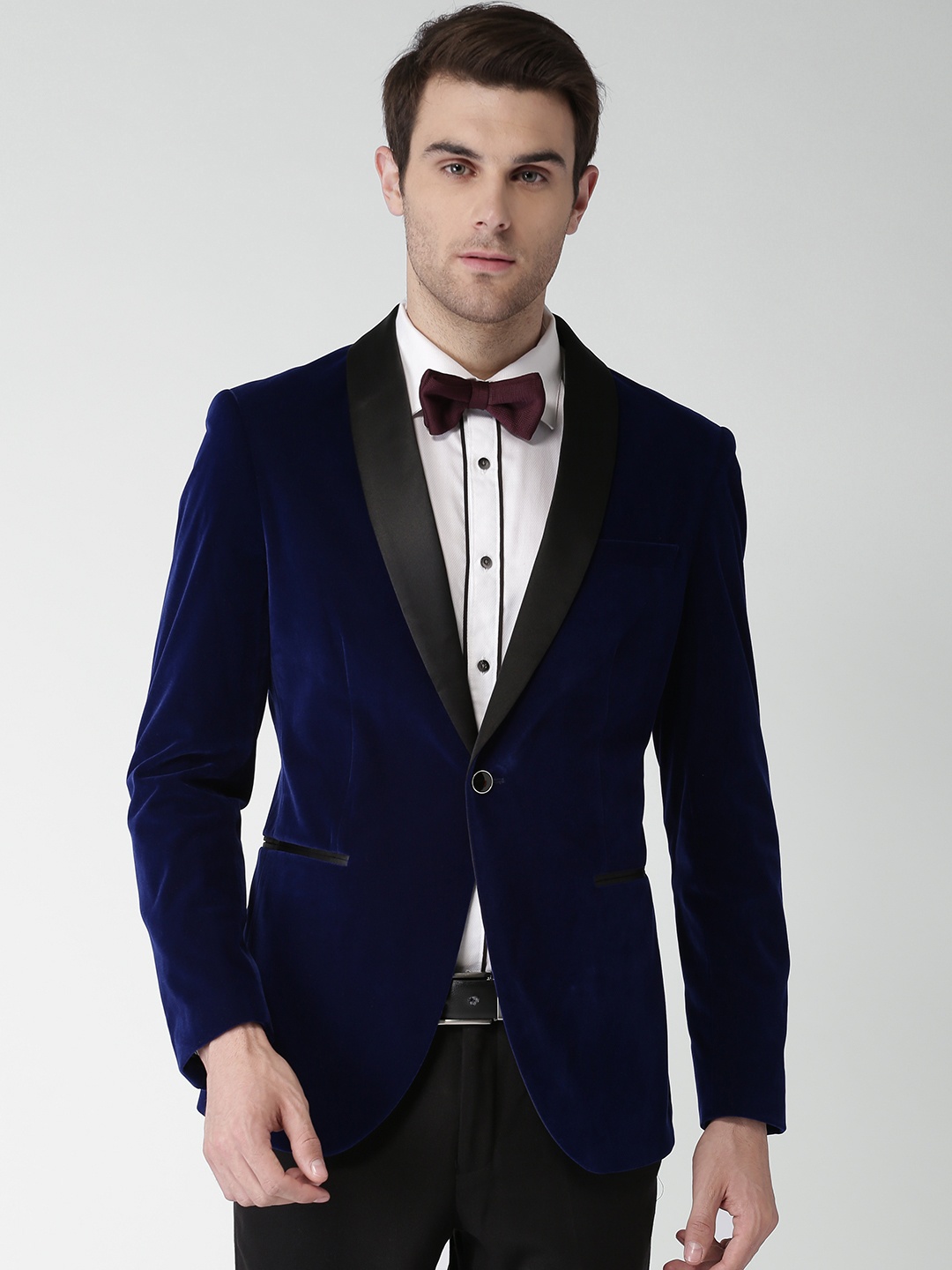 

INVICTUS Men Navy Slim Fit Velvet Single-Breasted Party Tuxedo, Navy blue