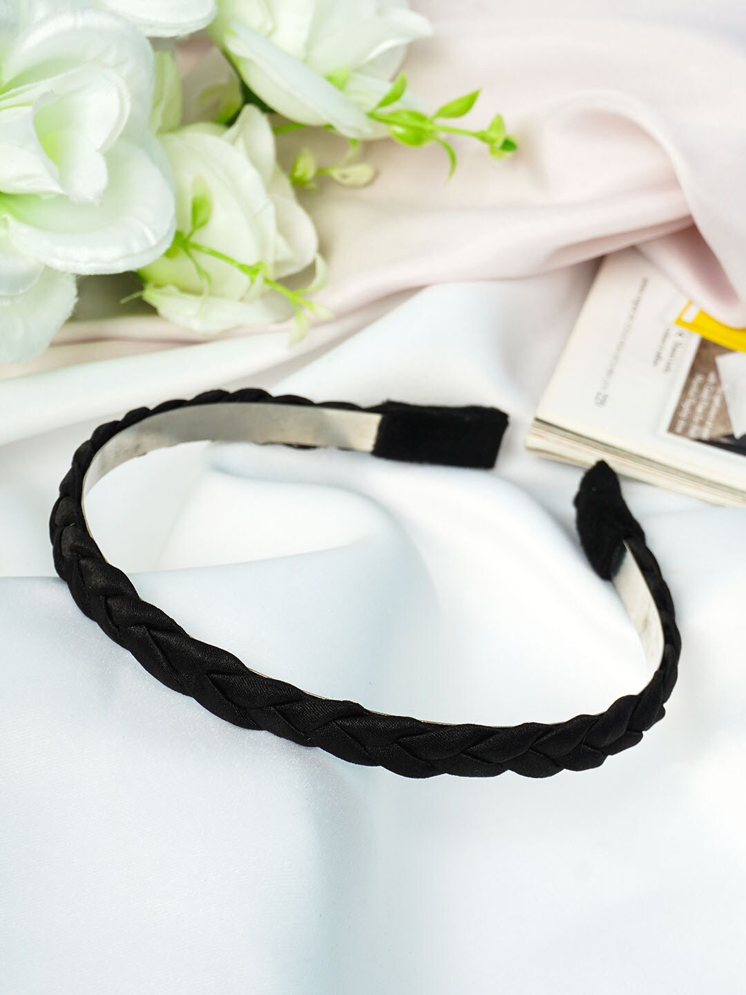 

Ferosh Women Black Hairband