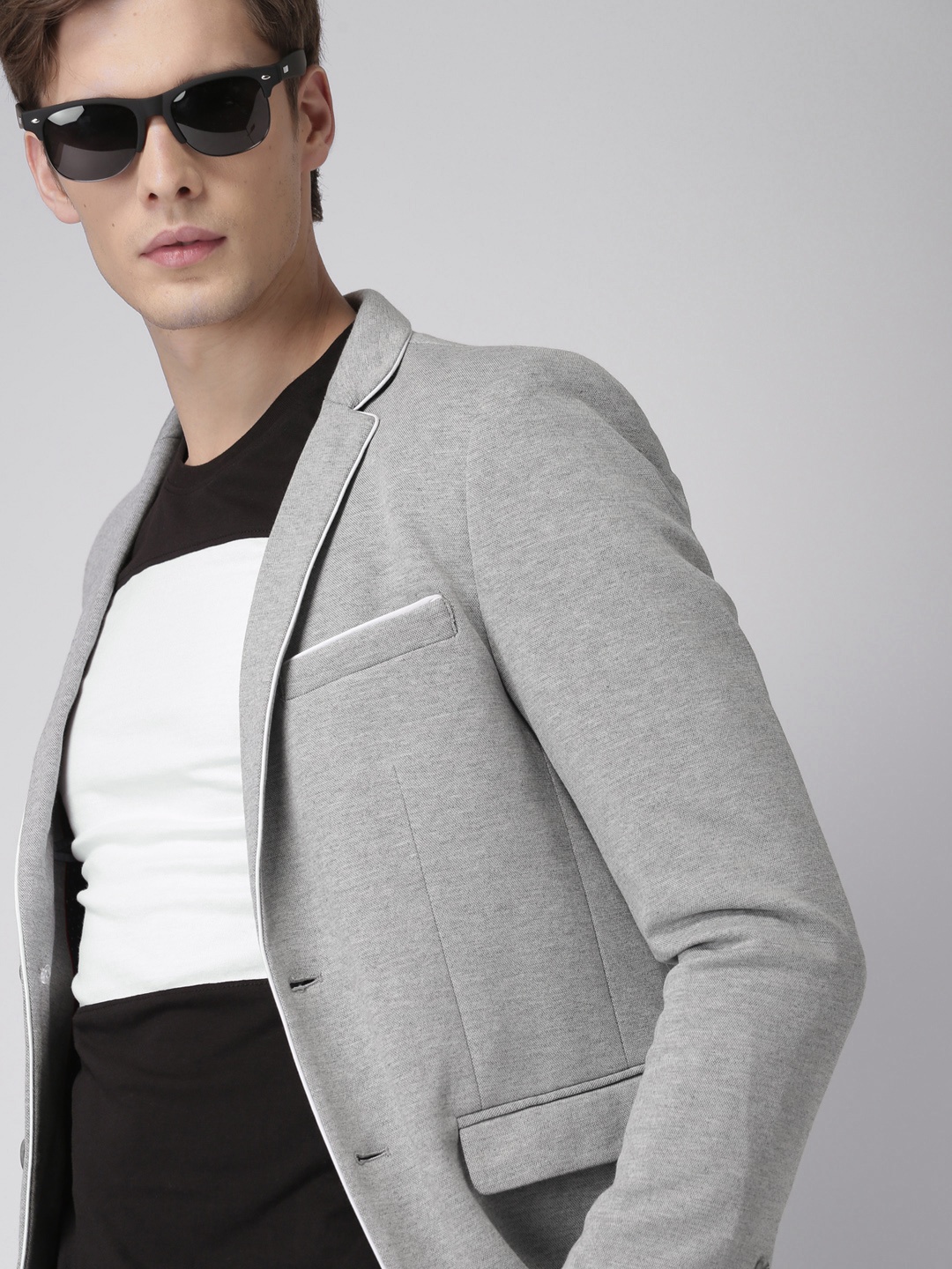 

INVICTUS Men Grey Slim Fit Single-Breasted Casual Blazer