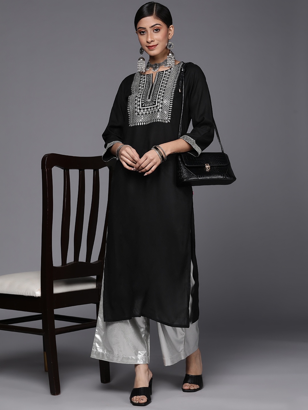 

Varanga Women Black Ethnic Motifs Yoke Design Kurta