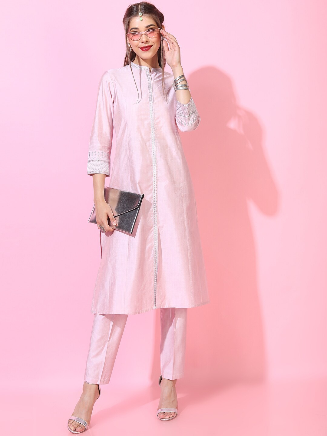 

Vishudh Women Geometric Viscose Rayon Kurta with trouser, Pink