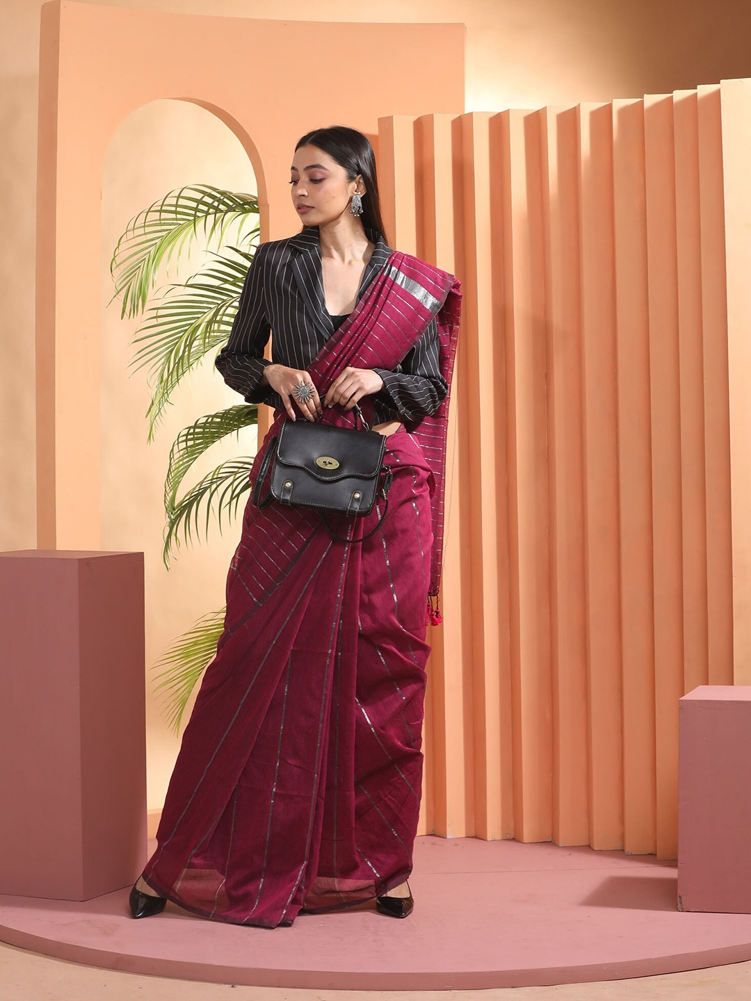 

BEATITUDE Red & Silver-Toned Striped Pure Cotton Saree