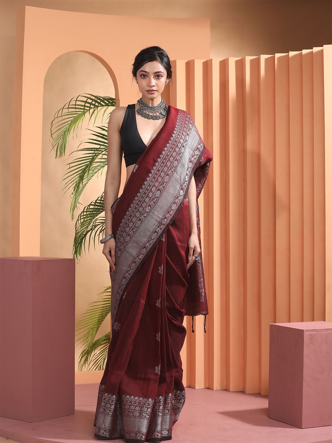 

BEATITUDE Maroon & Silver-Toned Pure Linen Banarasi Saree