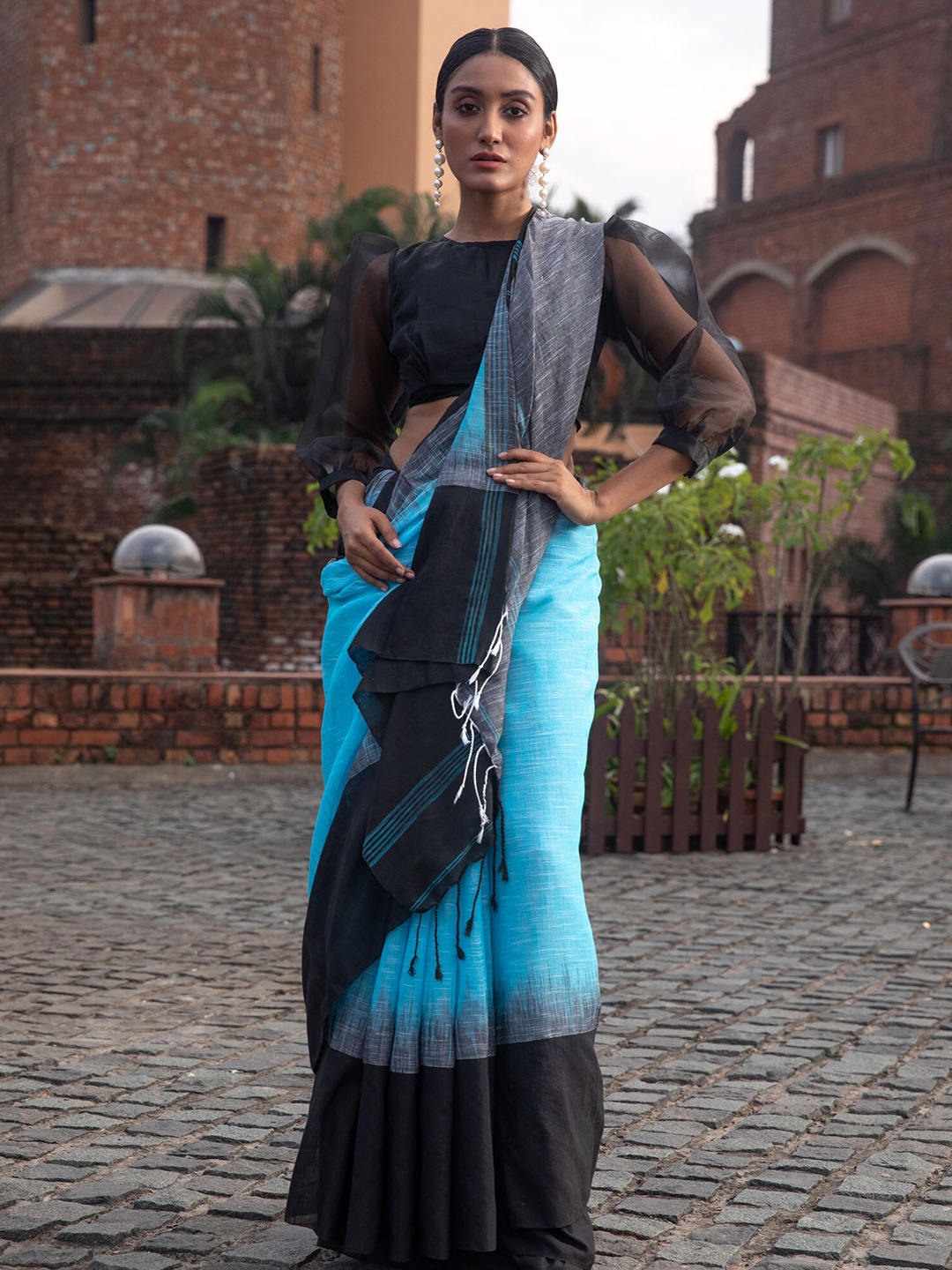 

BEATITUDE Blue & Grey Pure Cotton Saree