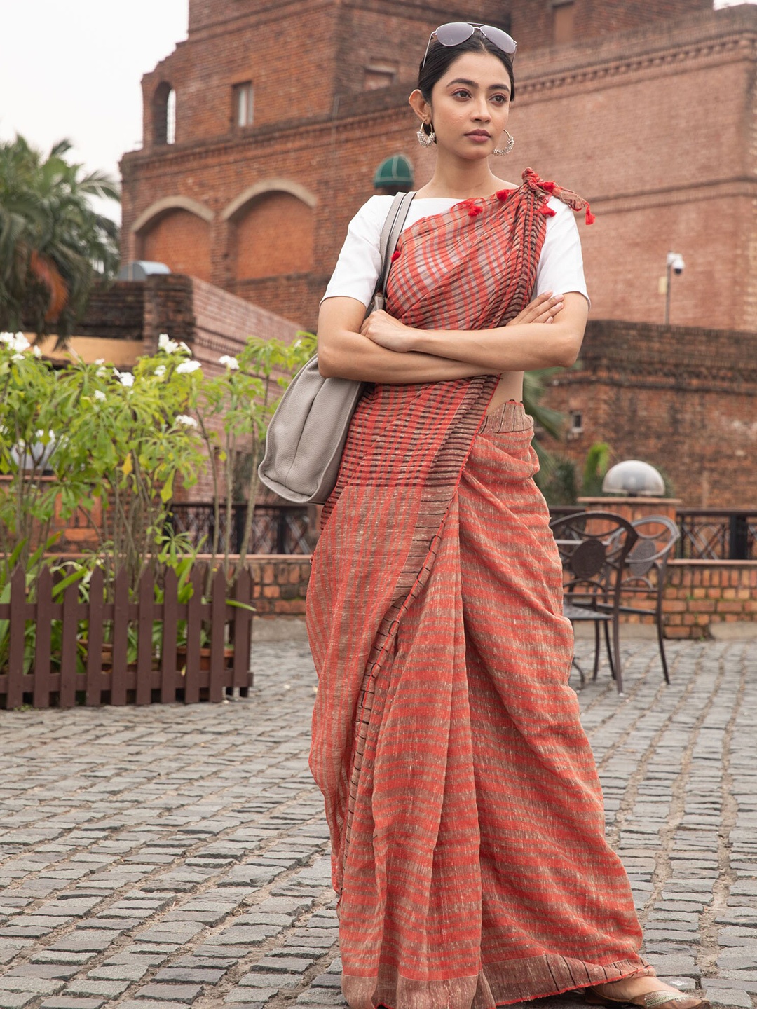 

BEATITUDE Red & Brown Woven Design Striped Pure Cotton Saree