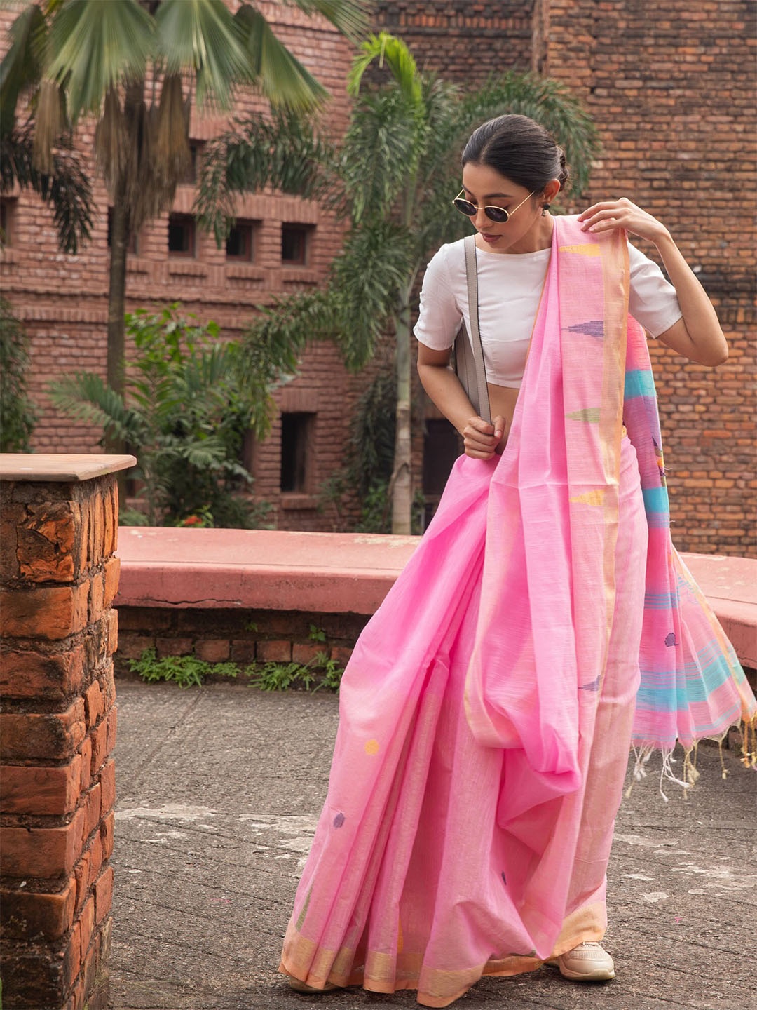 

BEATITUDE Pink & Blue Woven Design Zari Saree