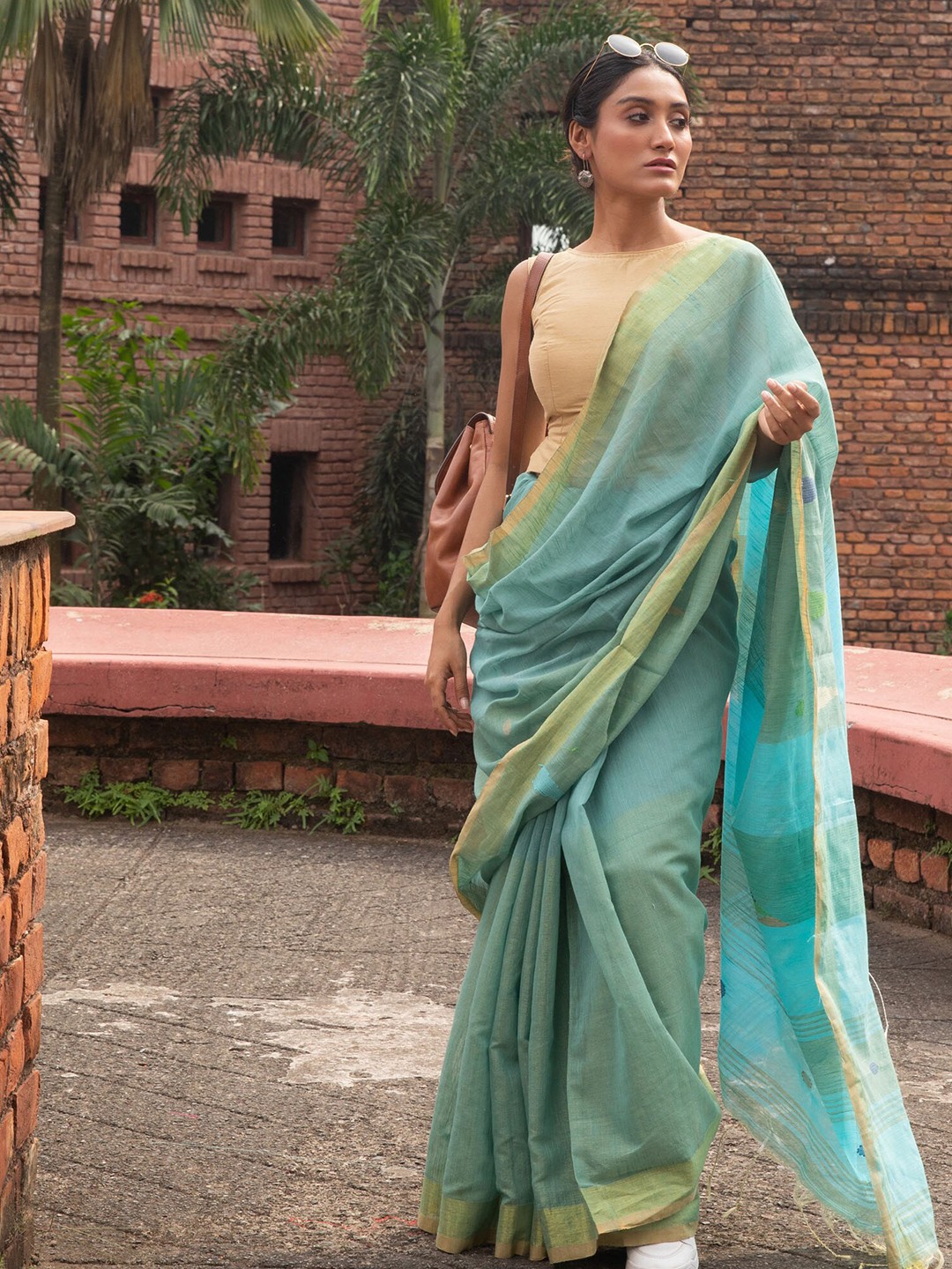 

BEATITUDE Green Striped Saree
