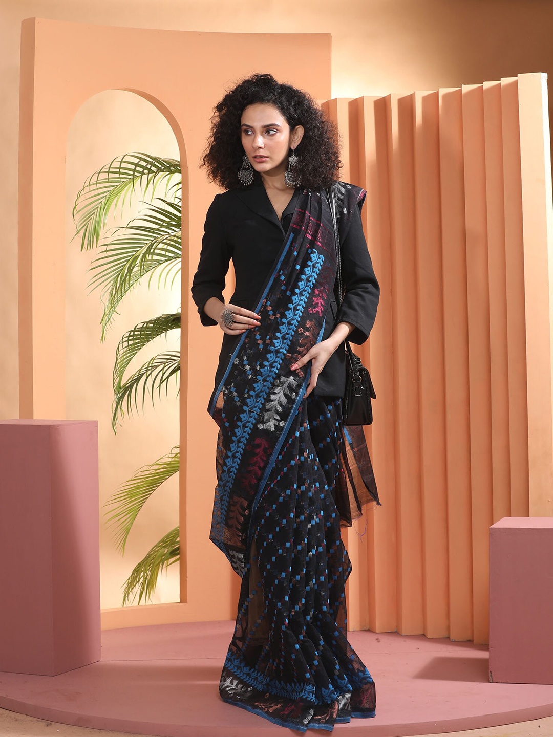 

BEATITUDE Black & Blue Woven Design Silk Cotton Jamdani Saree