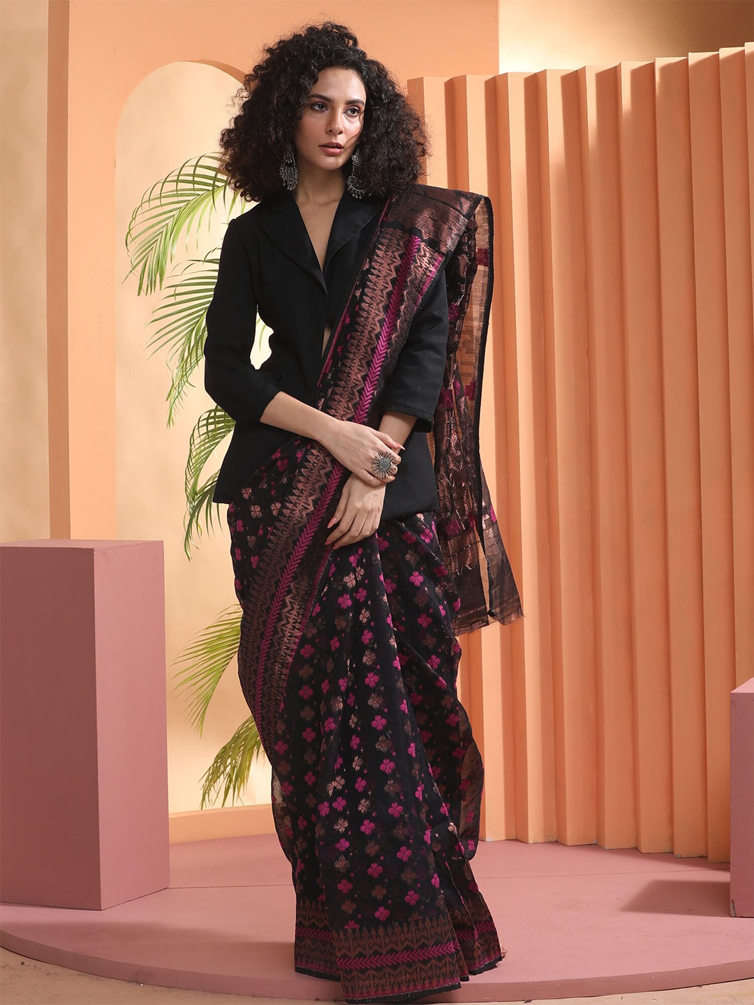

BEATITUDE Black & Brown Floral Silk Cotton Jamdani Saree