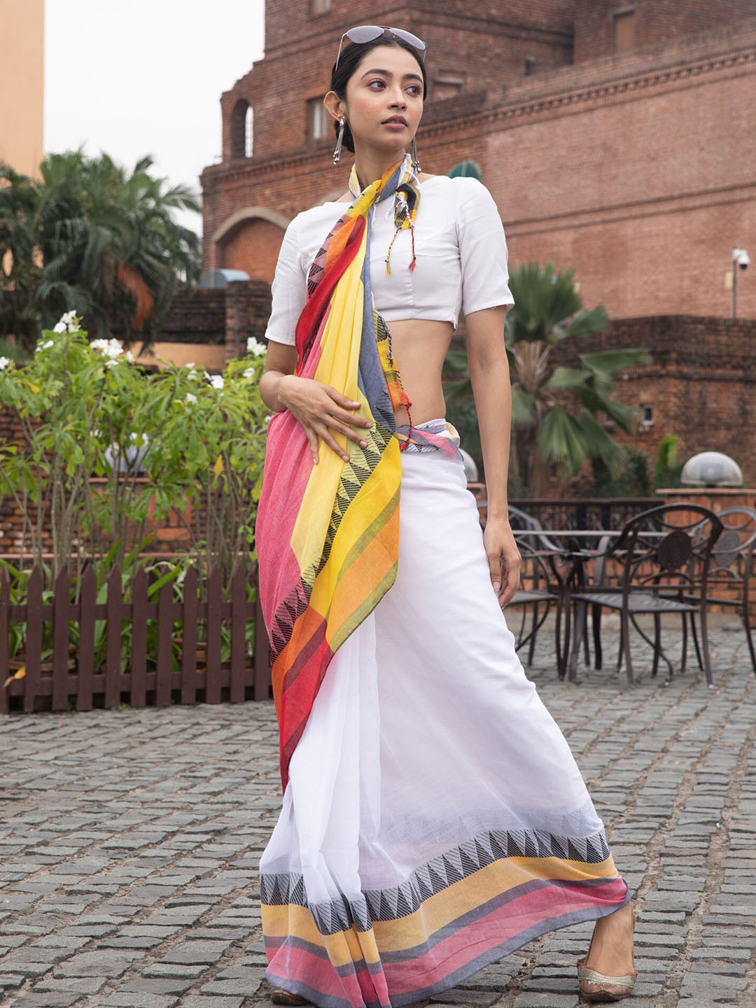 

BEATITUDE White & Multicoloured Pure Cotton Saree