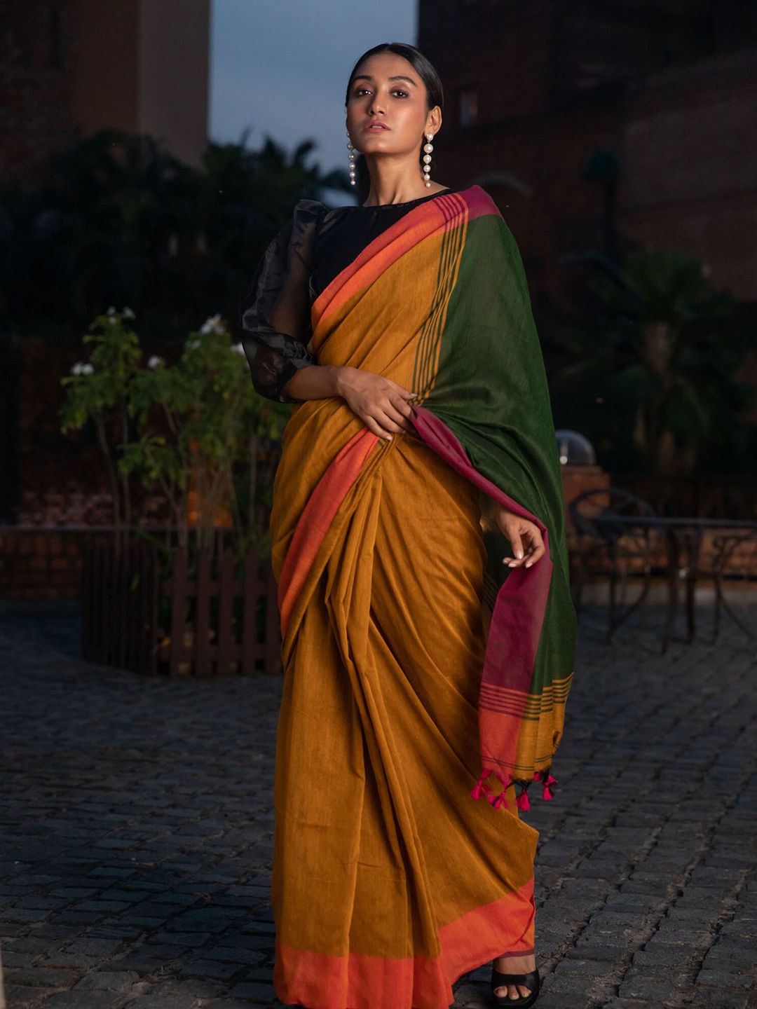 

BEATITUDE Mustard & Green Pure Cotton Saree