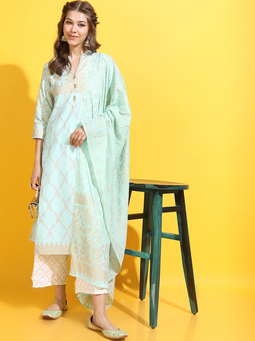 

Vishudh Women Ethnic Motifs Viscose Rayon Kurta Set, Turquoise blue