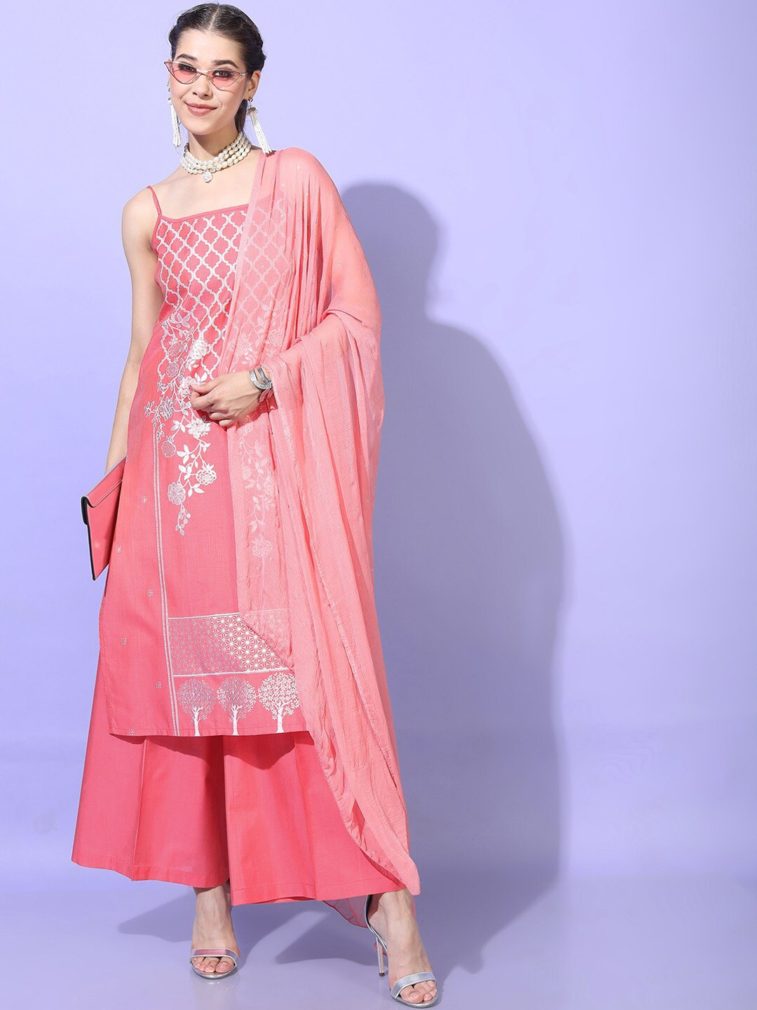 

Vishudh Women Floral Viscose Rayon Kurta with Palazzo and dupatta, Pink