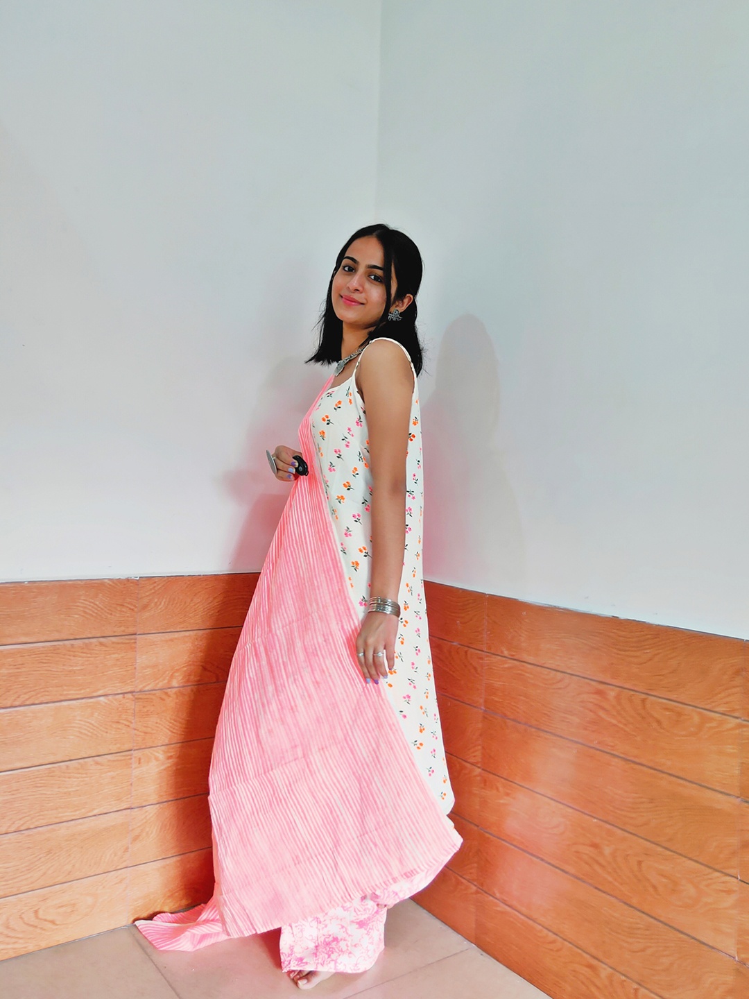

Vishudh Women Off White Floral Printed Kurta With Trousers & Dupatta