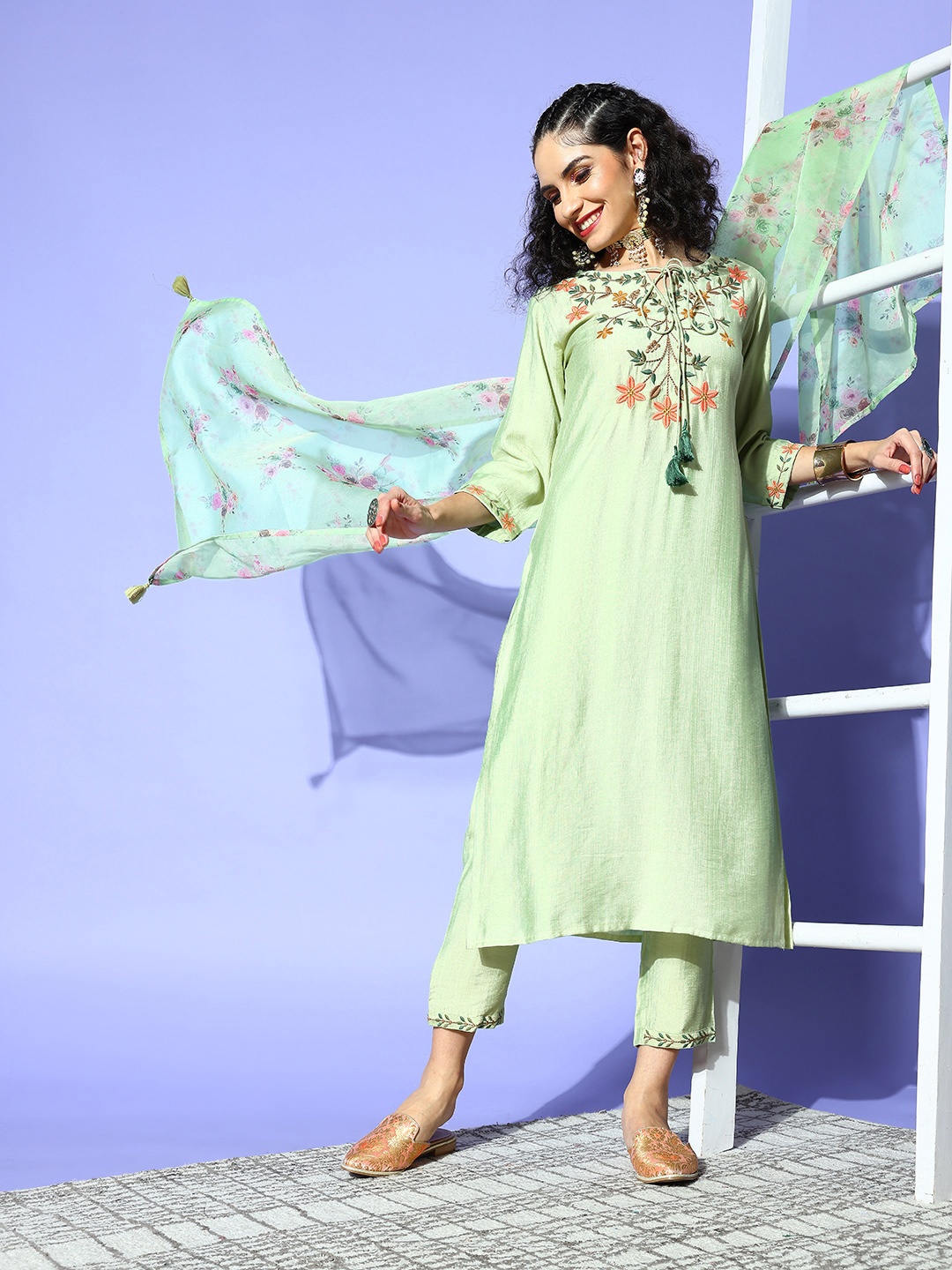 

Indo Era Women Green Silk Blend Pakistani Suit Kurta Set