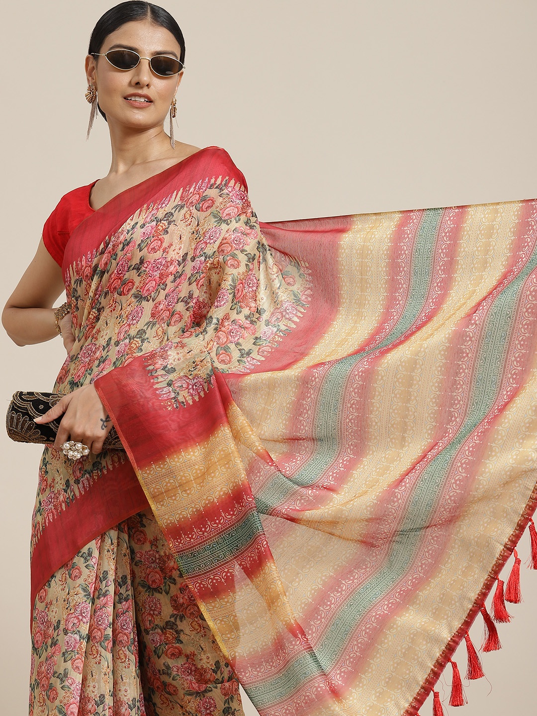 

Silk Land Kalamkari Printed Digital Print Saree, Yellow