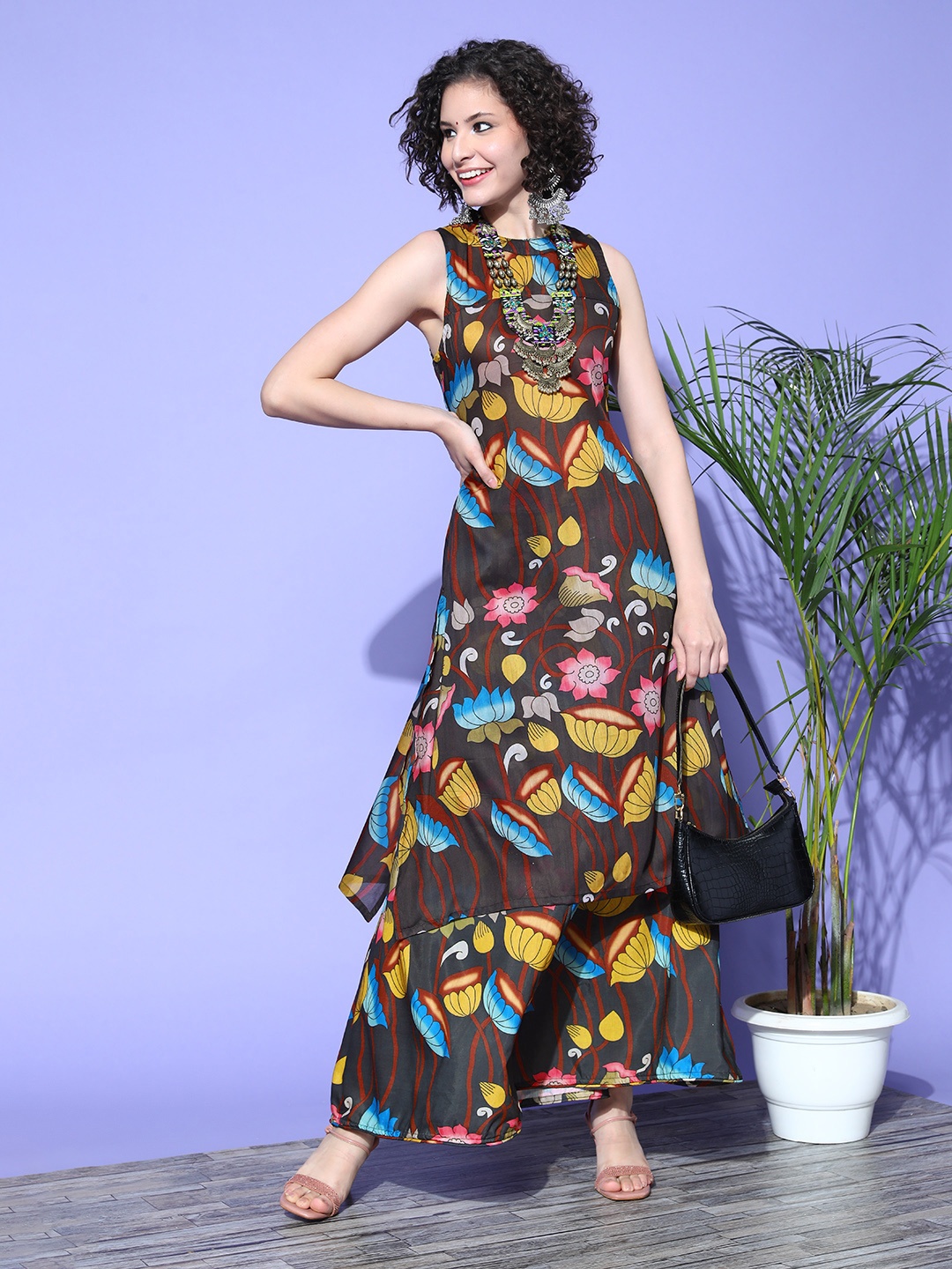 

InWeave Women Charcoal Black Ethnic Motifs Printed Kurta with Palazzos