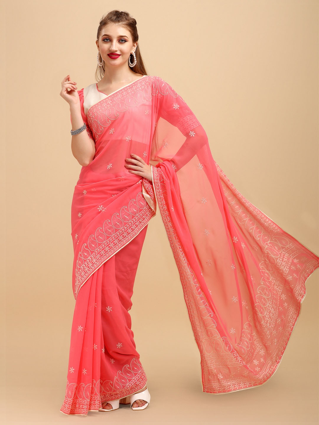 

Sangria Rose & Gold-Toned Floral Chikankari Silk Blend Saree
