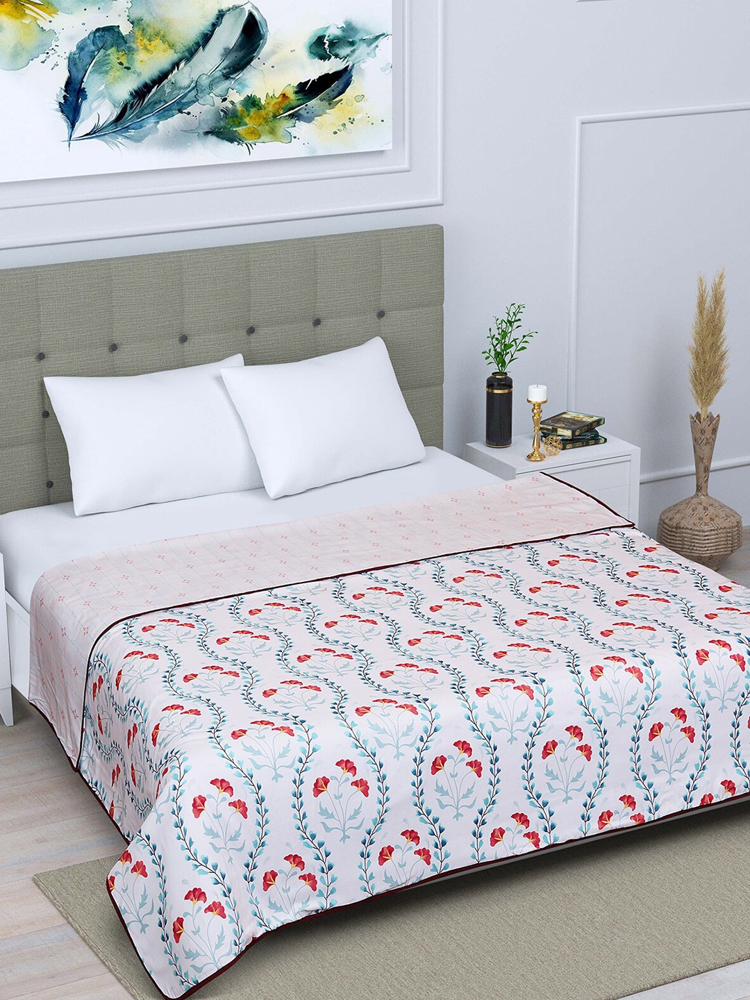 

ROMEE White & Red Floral AC Room 300 GSM Reversible Double Bed Dohar