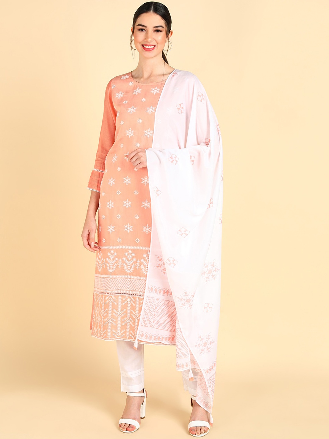 

AHIKA Women Peach-Coloured & White Ethnic Motifs Embroidered Kurta with Trousers & Dupatta