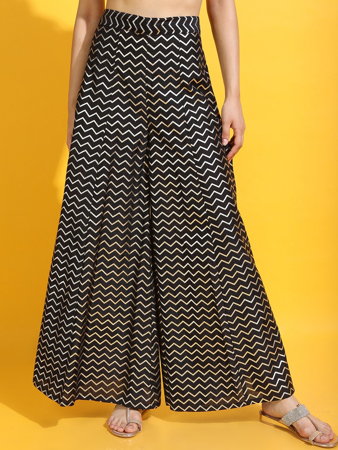 

Vishudh Women Stunning Black Ethnic Motifs Palazzos