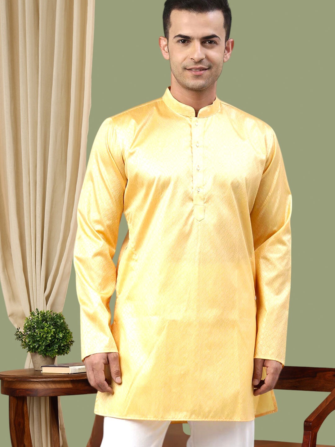 

TATTVA Men Beige Thread Work Kurta