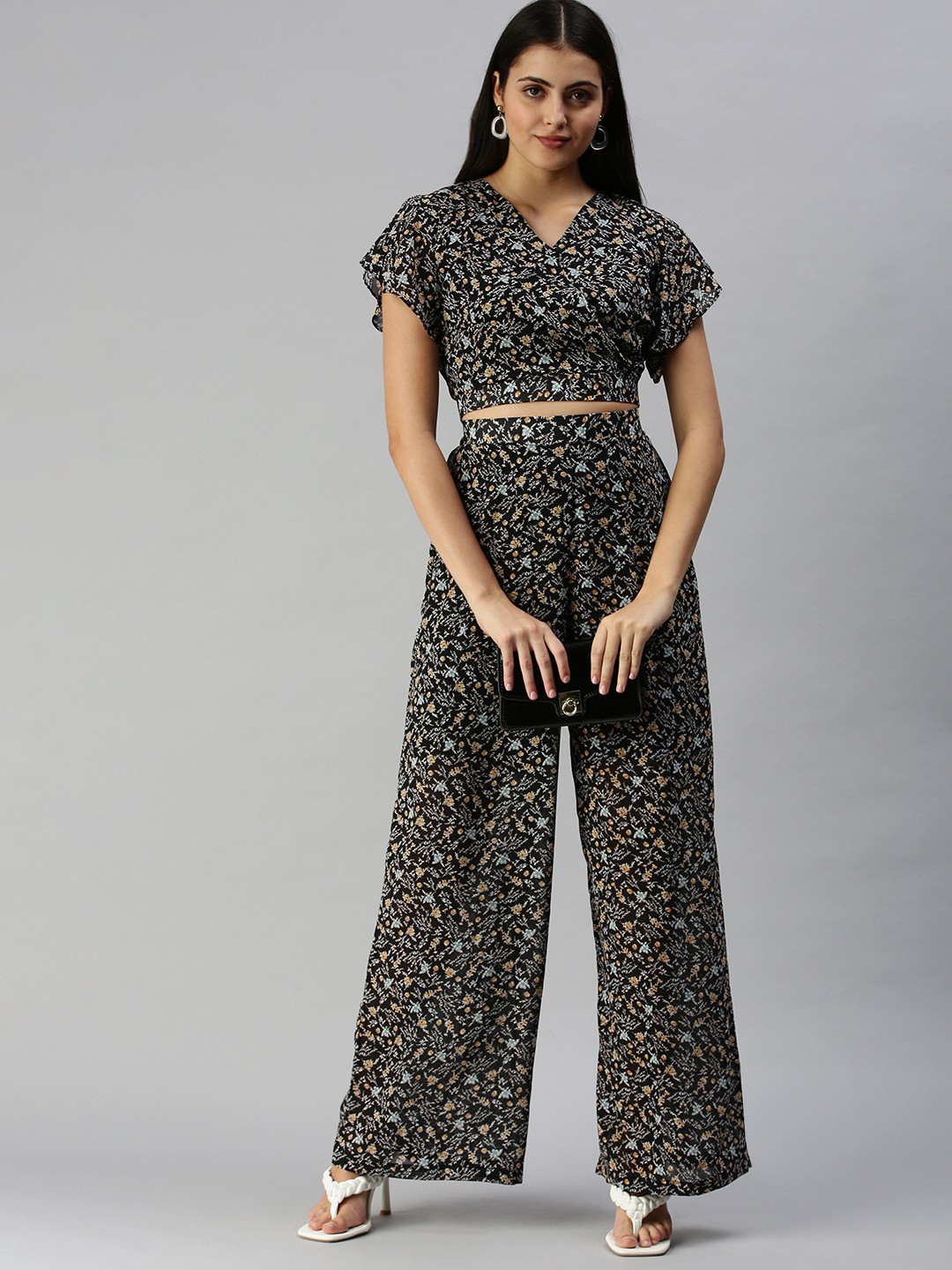

SHOWOFF Women Black Floral Printed Co-Ords